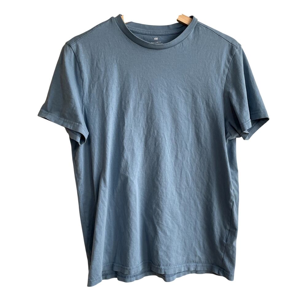 H&M regular fit sky blue short sleeved t-shirt women's size medium casual summer